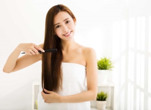 Tại sao bị rụng tóc ồ ạt khi nhiễm Covid-19?