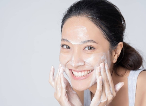 Types of facial cleansers commonly used in Vietnam.