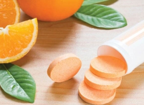 Thời tiết nắng nóng có thể cho trẻ uống viên sủi vitamin C hay không?