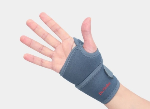Ultimate Guide to Wrist Brace in Vietnam for Tourists (Where & How to Use)