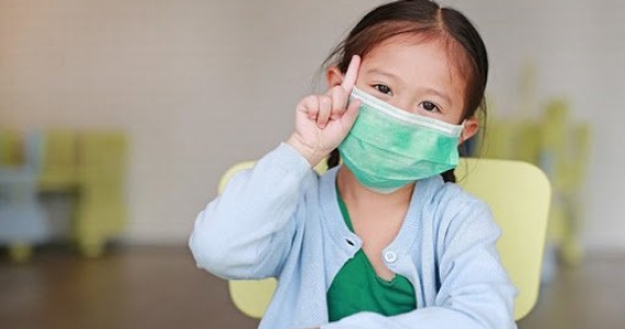 Lý do trẻ em chống lại Covid-19 tốt hơn so với người lớn
