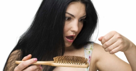 Làm sao ngăn ngừa rụng tóc ở thời kỳ mãn kinh?
