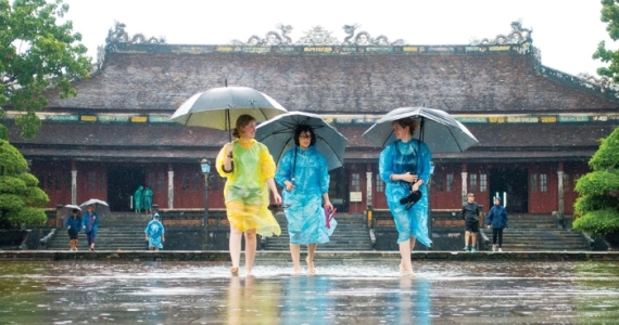 Allergy-Related Throat Irritation During the Hue Rainy Season