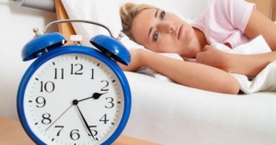 Mẹo khắc phục tình trạng ngủ không sâu giấc, giấc ngủ chập chờn