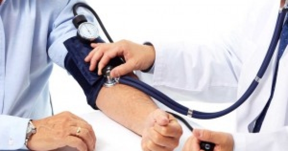 Mách bạn cách chữa bệnh cao huyết áp ở người già sao cho đúng