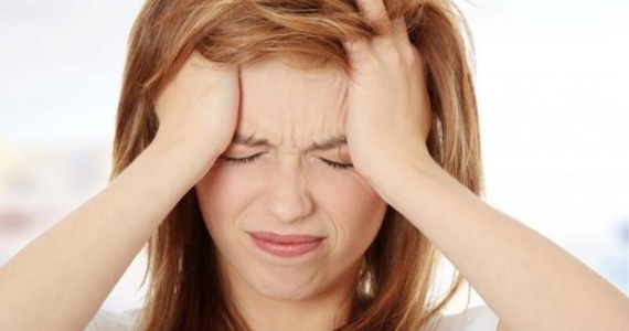 Triệu chứng đau đầu hậu covid 19 là do đâu?