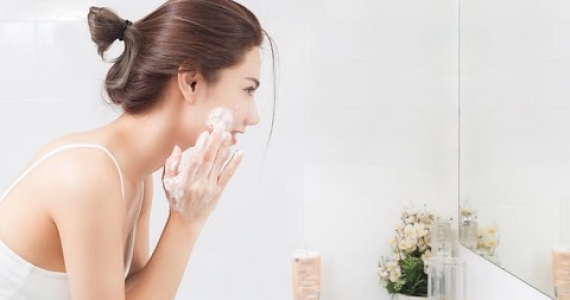 Cách Trị Mụn Cám Hiệu Quả Và Nguyên Nhân