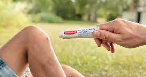 How to make a wound heal faster with pharmacy in Hoi An