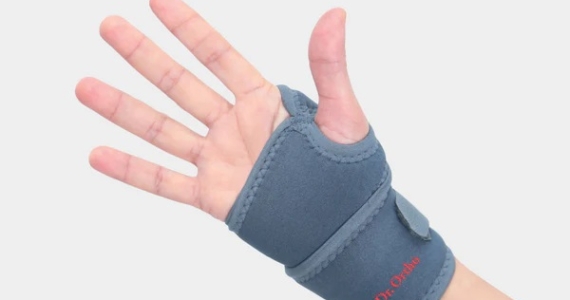 Ultimate Guide to Wrist Brace in Vietnam for Tourists (Where & How to Use)