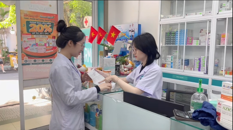 Sinh viên Dược Đại học Đông Á thực tập tại Hệ thống Nhà thuốc ABC Pharmacy