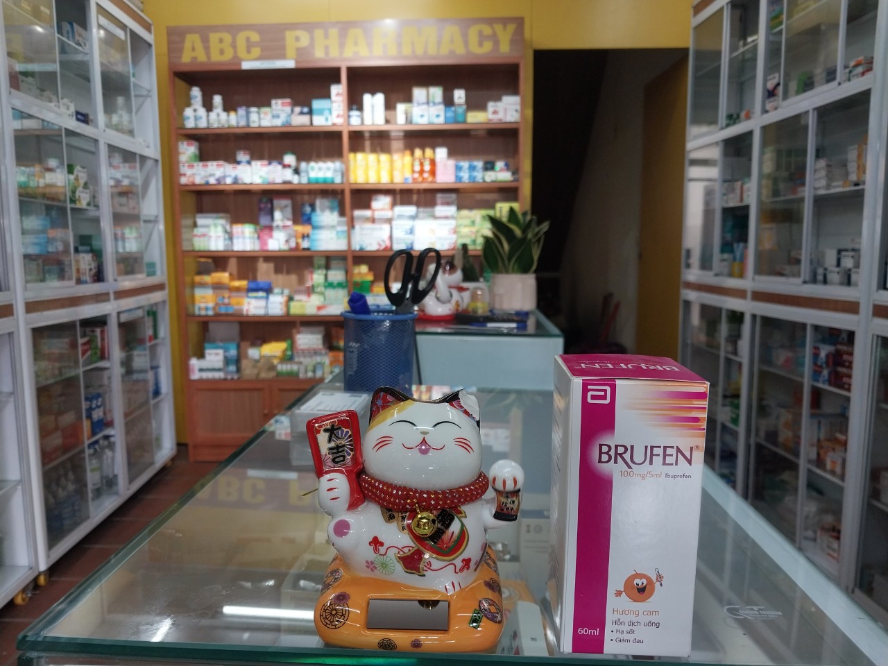 Commonly used drugs to reduce fever in Vietnam