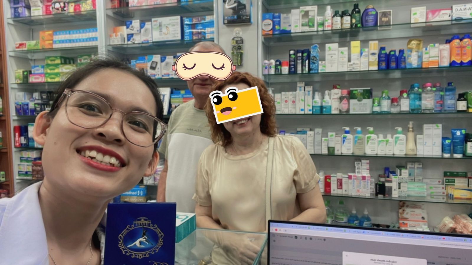 pharmacist at MIA Pharmacy Nha Trang assisting international customers