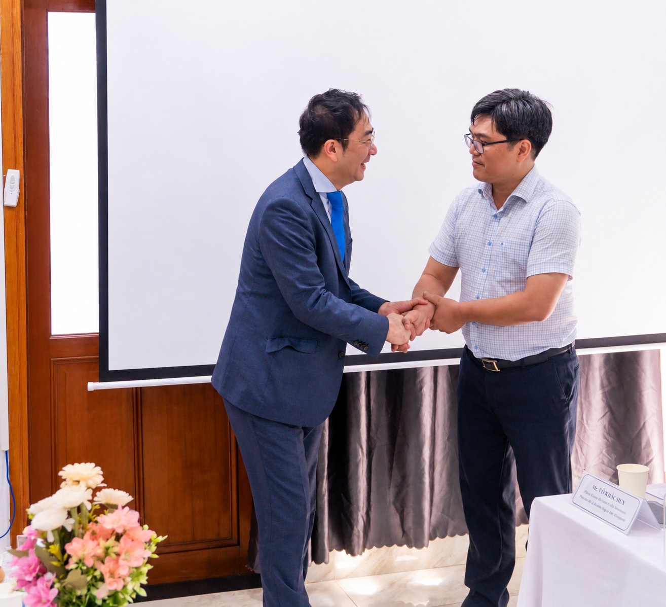 Ông Toshifumi Kojima - Quyền Tổng Giám đốc Dược Hậu Giang đến thăm ABC Pharmacare