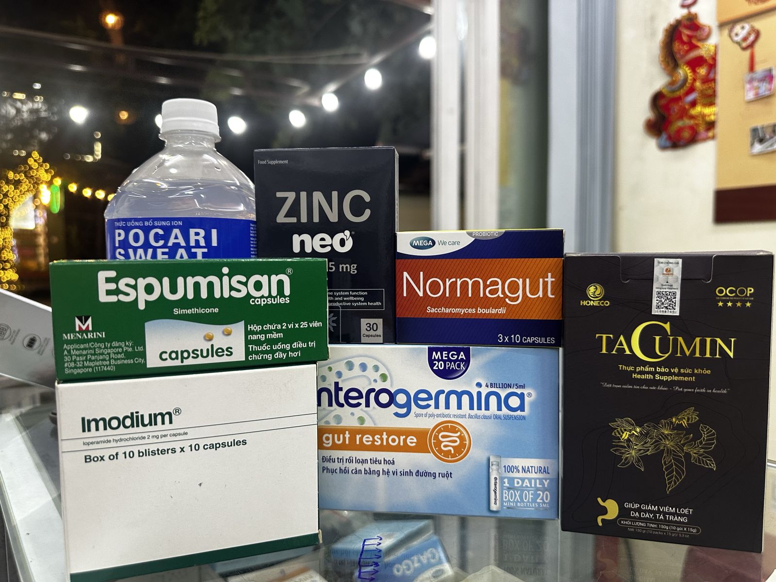Traveler’s diarrhea support combo at ABC Pharmacy Da Nang with hydration drink, probiotics, simethicone, loperamide and health supplements