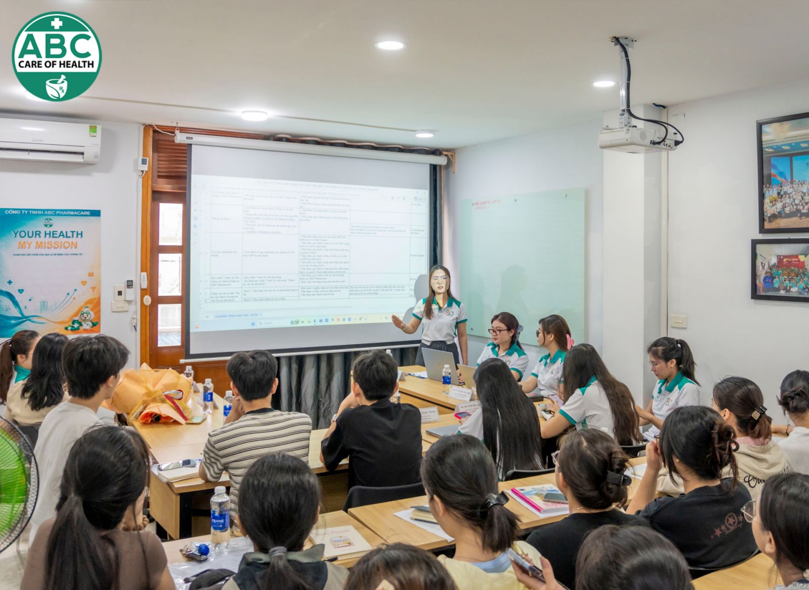 Chia sẻ nội dung định hướng thực tập cho sinh viên ngành Dược