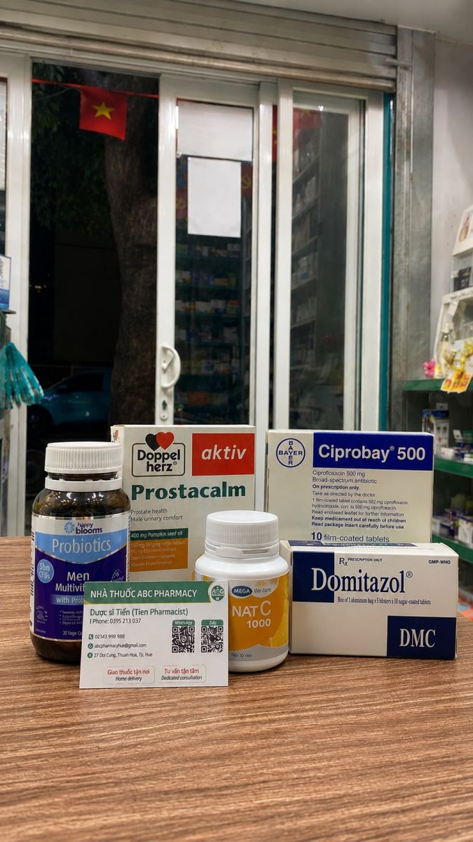 Pharmacy treatment support options for a male traveler with painful and frequent urination in Hoi An, Vietnam